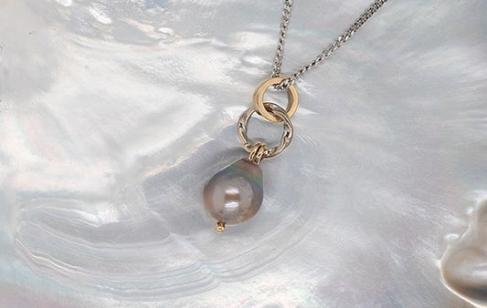 Pearl Pendant Twist 9W & 9Y