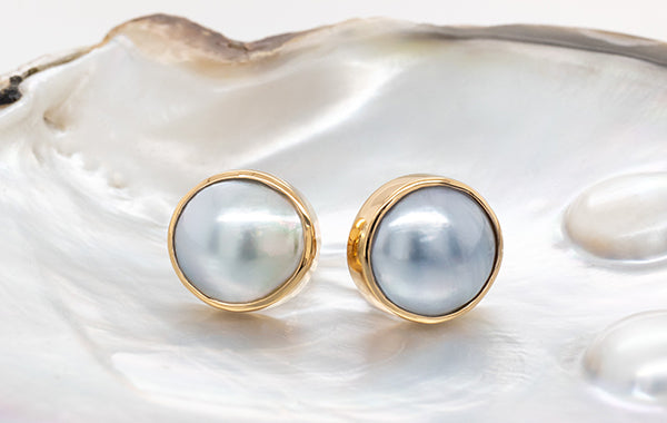 Mabe Large Bezel Studs