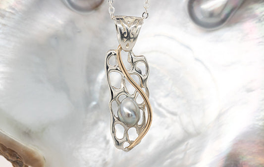 Coral Keshi Pearl Pendant 2