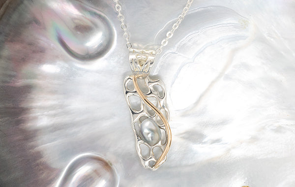 Coral Keshi Pearl Pendant 2