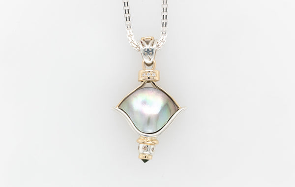 Mabe Manta Ray Diamond Pendant