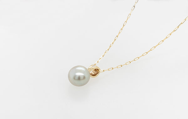 Pearl Diamond Bale Pendant