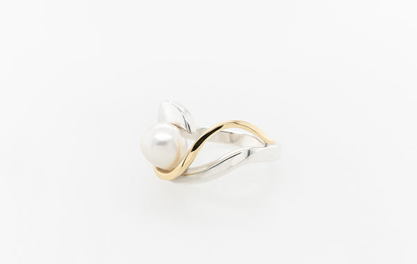 Pearl Swirl Two-Tone Ring