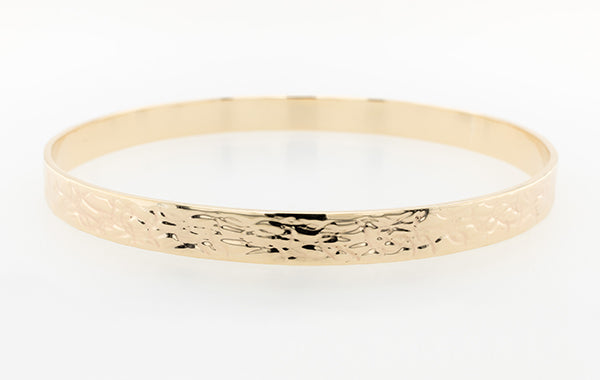 Embossed Bangle 6.4mm Wide