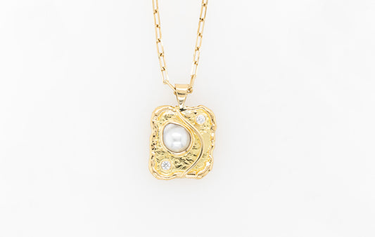 Embossed Molten Pearl Diamond Pendant