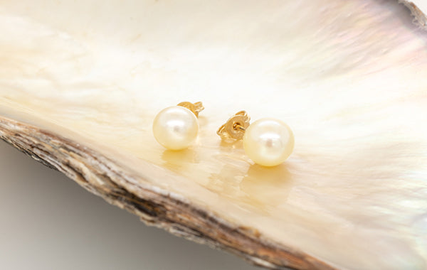 Pearl Stud Earrings 8.09-7.83mm