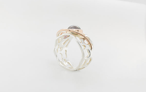 Pearl Coral & Trillant Sapphire Ring