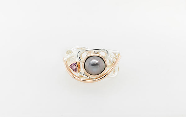 Pearl Coral & Trillant Sapphire Ring