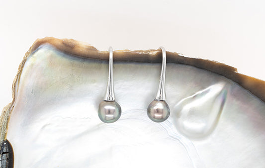 Pearl Thin Flute Earrings