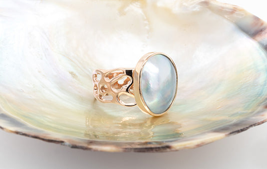 Mabe Oval & Coral Ring