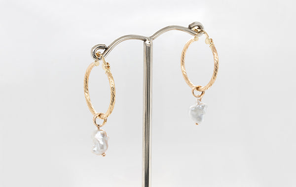 Pearl Keshi Patterned Hoop Earrings