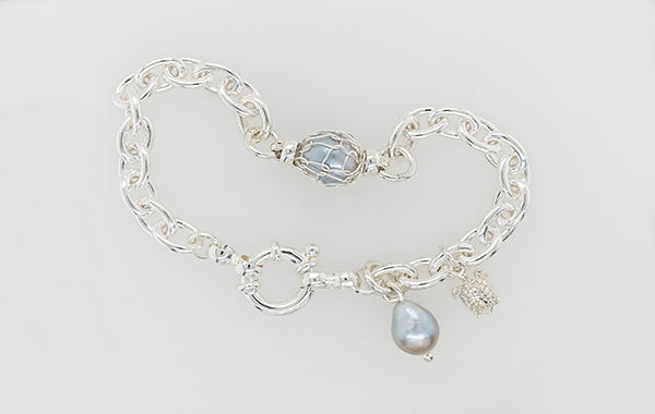 French Knitted Pearl and Turtle Thick Cable Bracelet