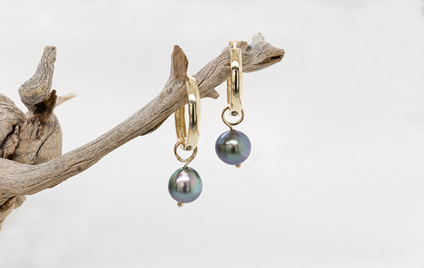 Abrolhos Drop Pearl Huggie Earrings