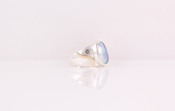 Mabe Pearl & Green Sapphire Ring