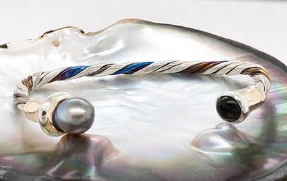 Twist Bangle with Abrolhos Pearl, Cat's Eye, Titanium