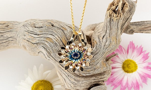 Everlasting Flower Pendant Purple Sapphire